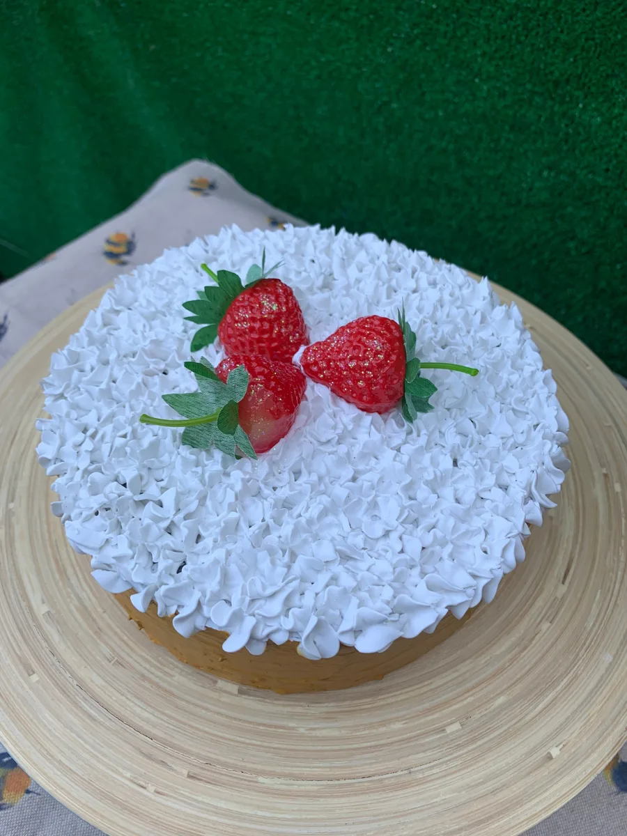 Artificial Fake Cake. 8” fake strawberry Cake. Faux cake. Prop Props Kitchen Ta, photograph 3
