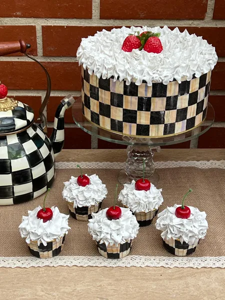 Artificial Fake Cake and Cupcake Set. 5 cupcakes  & 10”  Cake. Black check