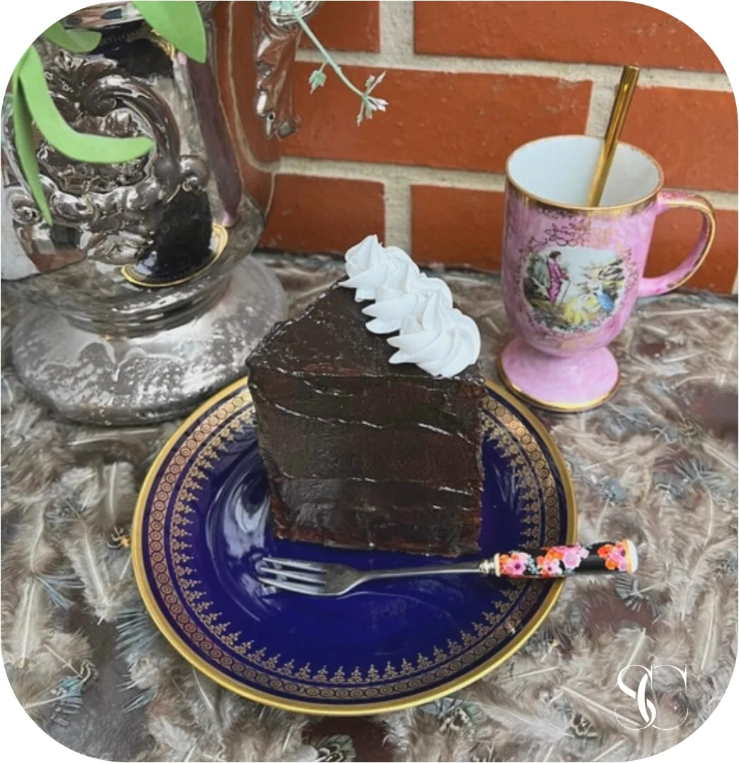 Fake Chocolate Cake slices set of 4, photograph 3