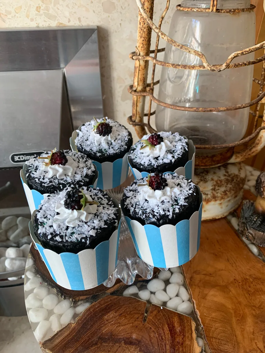 Artificial Fake Cake Cupcakes Set. 5 Blackcurrants cupcakes. Themed cupcakes. P, photograph 1