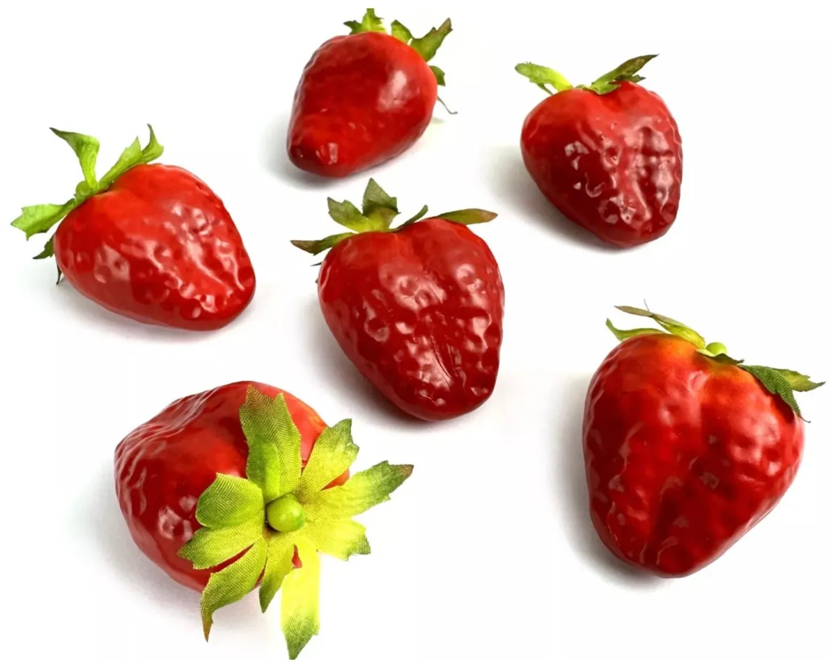 Set of 6 Artificial Strawberries, photograph 1
