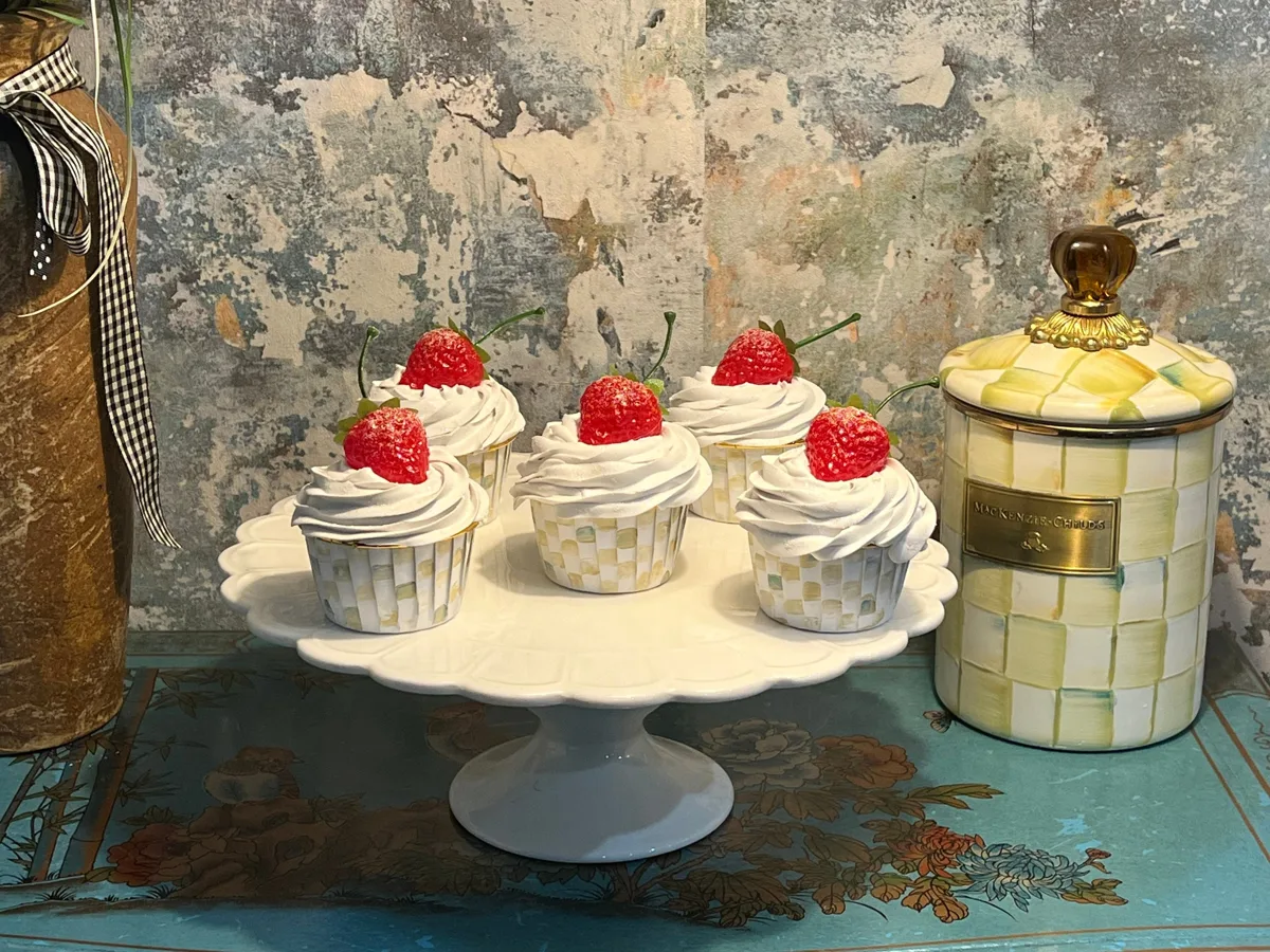Artificial Fake Cupcakes Set. Mackenzie Inspired Theme. Parchment check. Set of, photograph 3