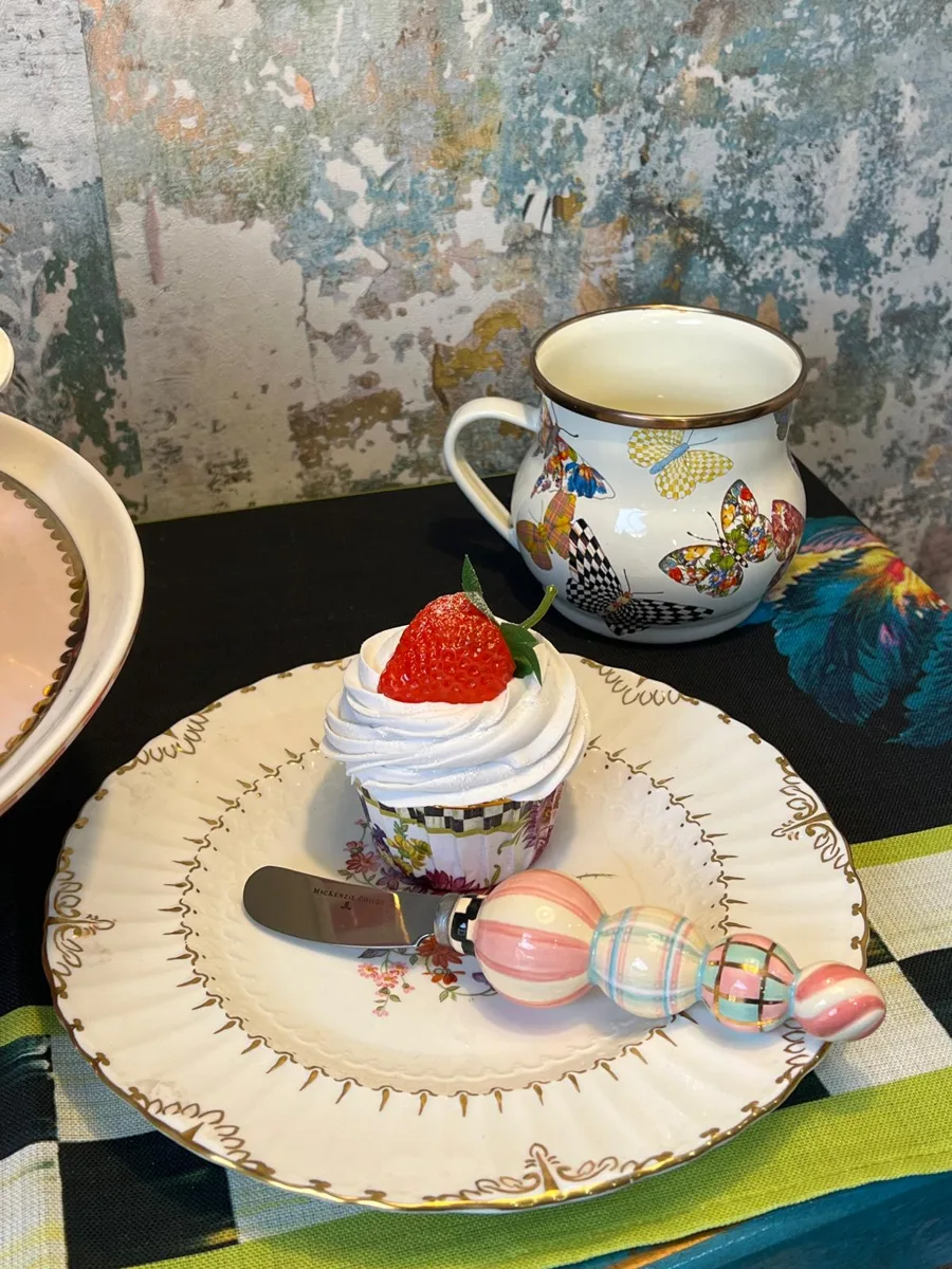 Artificial Fake Cupcakes. Set of 6 Flower-Inspired style. Black checked det, photograph 2