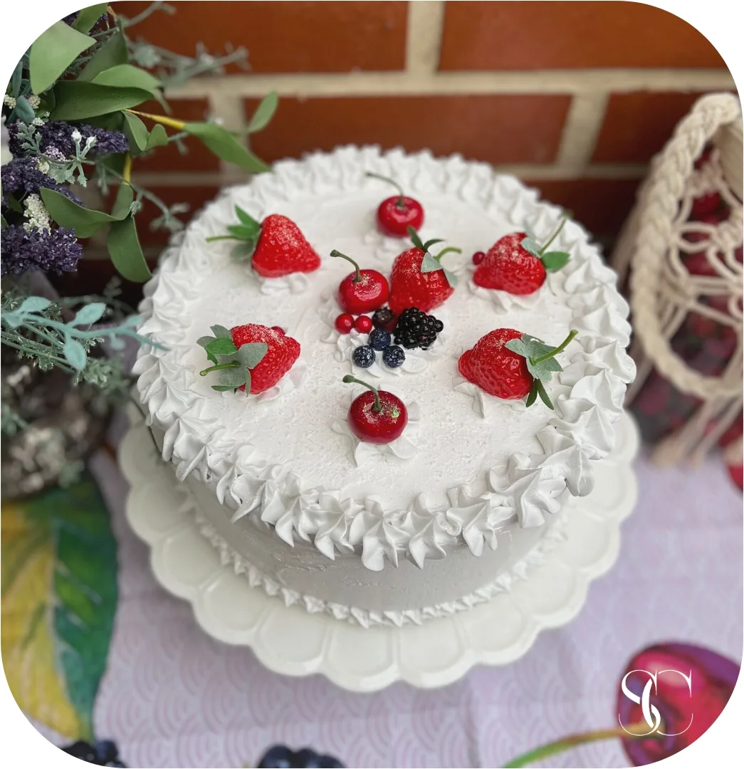 Victoria Sponge. Vanilla sponge Strawberry fruits cake theme., photograph 3