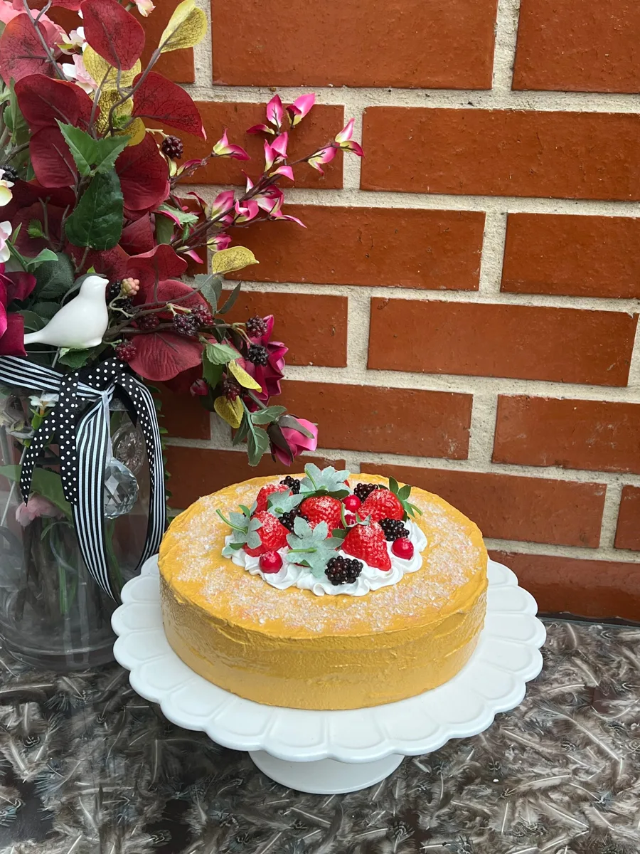 Artificial Fake Cake. Mix of fruits. Flat 10” Cake. Prop Props Kitchen Table Di, photograph 1