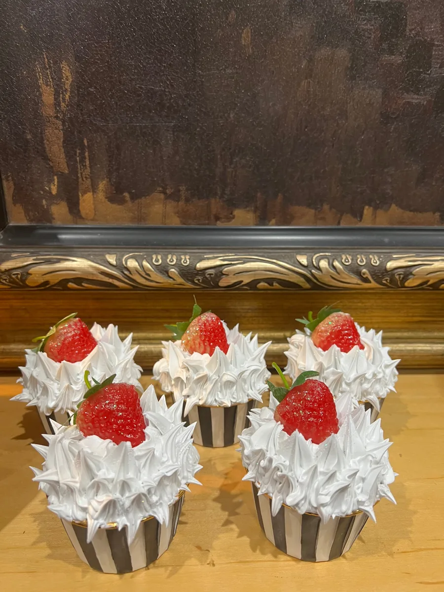 Artificial Fake Cake Cupcakes Set. Strawberry Theme. Black and White Prop Props, photograph 5