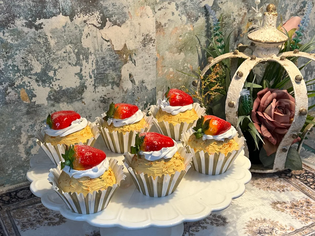 Artificial Fake Cupcakes Set with 6. Large Strawberry Theme. Prop Props Kitchen, photograph 2
