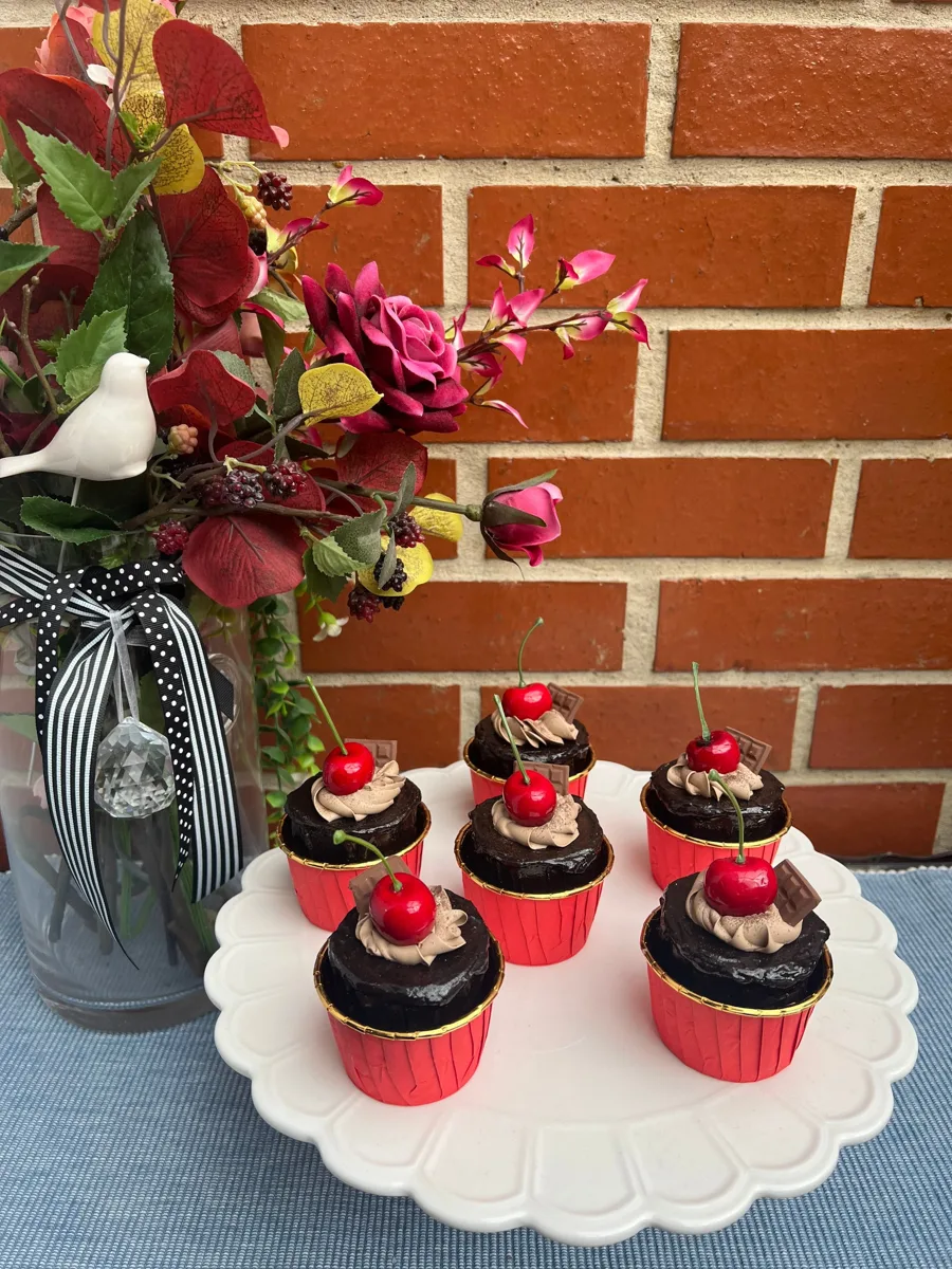 Artificial Fake Cake Cupcakes Set. 6 Cherry and chocolate cupcakes. Themed cupc, photograph 1